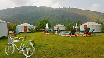 Yol Glamping Hotel Retreat Center