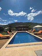 Yol Glamping Hotel Retreat Center