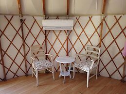 Yol Glamping Hotel Retreat Center