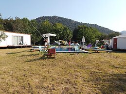 Yol Glamping Hotel Retreat Center