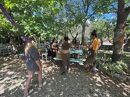 Yol Glamping Hotel Retreat Center