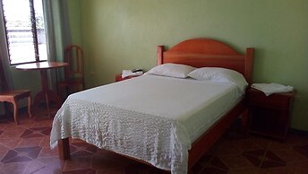 Cabinas El Tropico