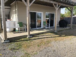 Seaway Slips Waterfront Cottages