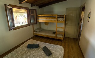 Twin Fin Surf Camp - Hostel