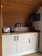 Acdc Glamping, Campervan , Caravan and Tent Resort