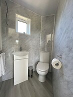 Acdc Glamping, Campervan , Caravan and Tent Resort