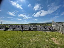 Acdc Glamping, Campervan , Caravan and Tent Resort