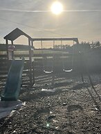 Acdc Glamping, Campervan , Caravan and Tent Resort