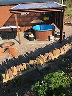 Acdc Glamping, Campervan , Caravan and Tent Resort