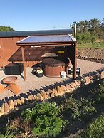 Acdc Glamping, Campervan , Caravan and Tent Resort