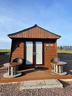 Acdc Glamping, Campervan , Caravan and Tent Resort