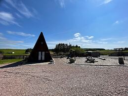 Acdc Glamping, Campervan , Caravan and Tent Resort