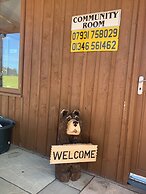 Acdc Glamping, Campervan , Caravan and Tent Resort