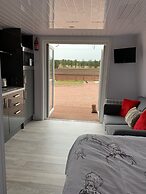 Acdc Glamping, Campervan , Caravan and Tent Resort