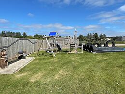 Acdc Glamping, Campervan , Caravan and Tent Resort