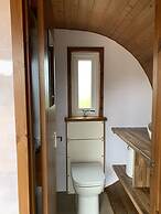 Acdc Glamping, Campervan , Caravan and Tent Resort