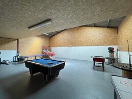 Acdc Glamping, Campervan , Caravan and Tent Resort