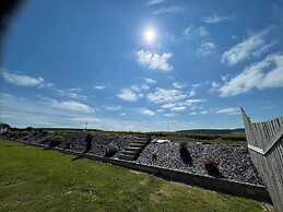 Acdc Glamping, Campervan , Caravan and Tent Resort