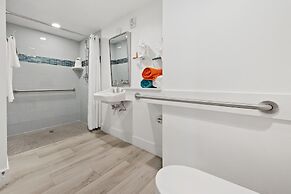 FUSION Resort Waterfront Suites