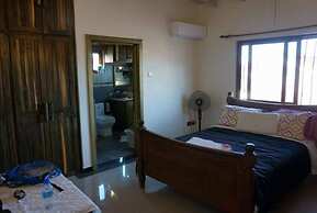 Mahoe Panoramic Haven
