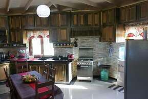 Mahoe Panoramic Haven