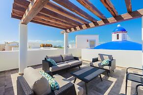 Casa de la Risa by Skyrun