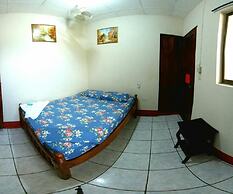 Hostal Brisas y Olas - Hostel