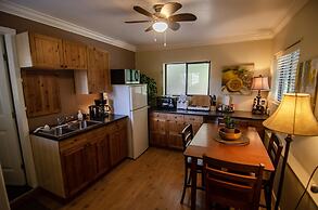 The Fraser River's Edge B&B Lodge