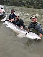 The Fraser River's Edge B&B Lodge