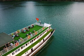 Halong Fantasea Cruise