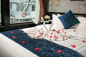 Halong Fantasea Cruise