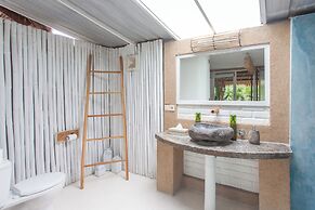 The Green Room Seminyak - Hostel