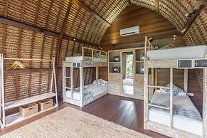 The Green Room Seminyak - Hostel