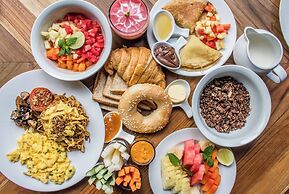 The Green Room Seminyak - Hostel