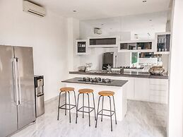 AB Villa & Apartments