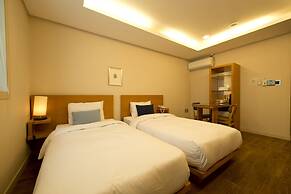 Tongyeong Geobukseon Hotel