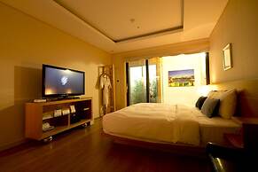 Tongyeong Geobukseon Hotel