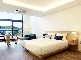 Tongyeong Geobukseon Hotel