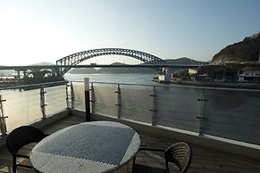 Tongyeong Geobukseon Hotel