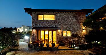 Tongyeong Geobukseon Hotel