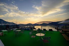 Tongyeong Geobukseon Hotel