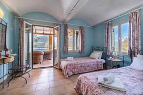 Villa Elpida