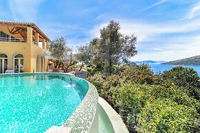 Villa Elpida