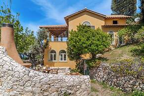 Villa Elpida