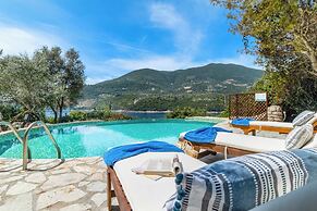 Villa Elpida