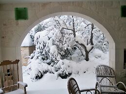 Dépendance in Villa Karmel