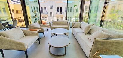 Exclusive 3BDR Near Rothschild TL40