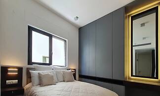 Exclusive 3BDR Near Rothschild TL40