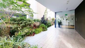 Exclusive 3BDR Near Rothschild TL40