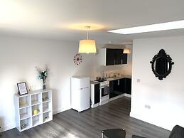 Grand Central Budget Modern Apartments